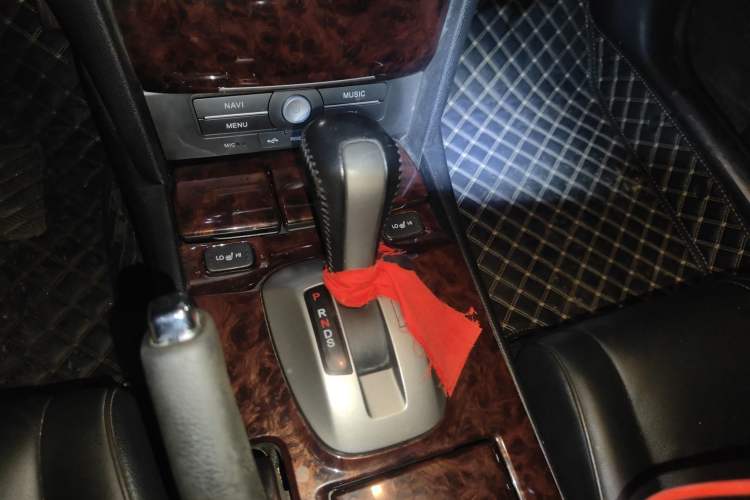 Used Honda Crosstour 2011 3.5L Prestige Edition Gear Lever