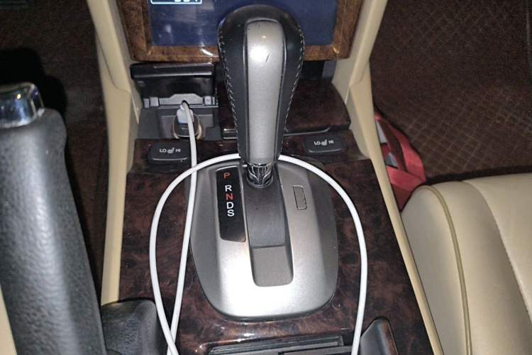 Used Honda Crosstour 2011 3.5L Prestige Edition Gear Lever