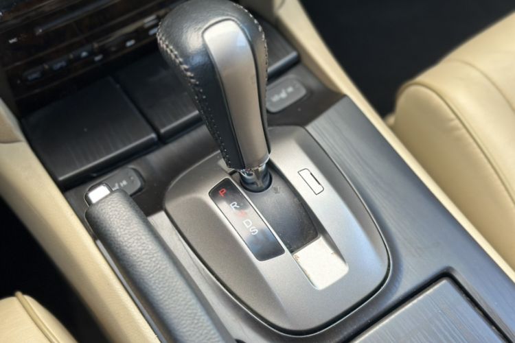 Used Honda Crosstour 2011 3.5L Prestige Edition Interior 7