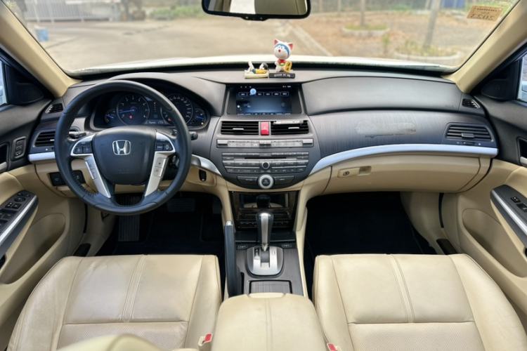 Used Honda Crosstour 2011 3.5L Prestige Edition Interior 9