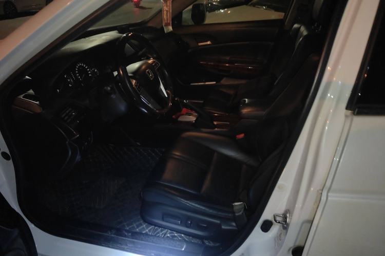 Used Honda Crosstour 2011 3.5L Prestige Edition Left Front Seat