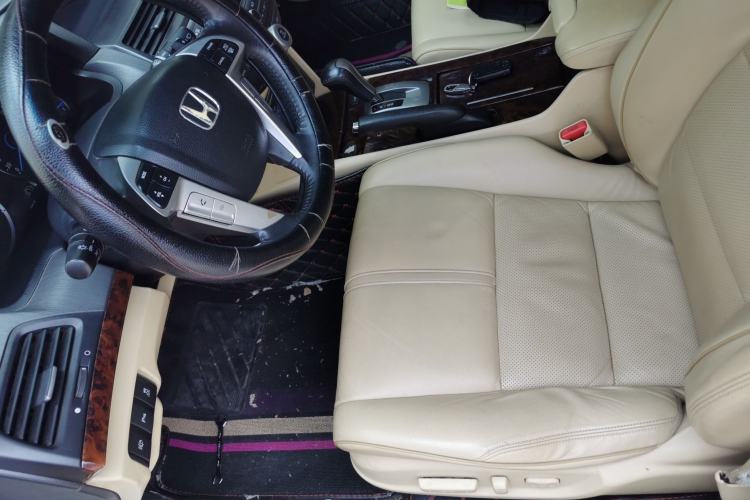 Used Honda Crosstour 2011 3.5L Prestige Edition Left Front Seat