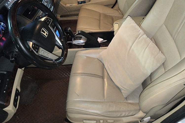 Used Honda Crosstour 2011 3.5L Prestige Edition Left Front Seat