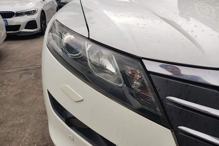 Used Honda Crosstour 2011 3.5L Prestige Edition Right Front Headlight