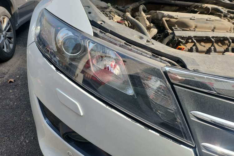 Used Honda Crosstour 2011 3.5L Prestige Edition Right Front Headlight
