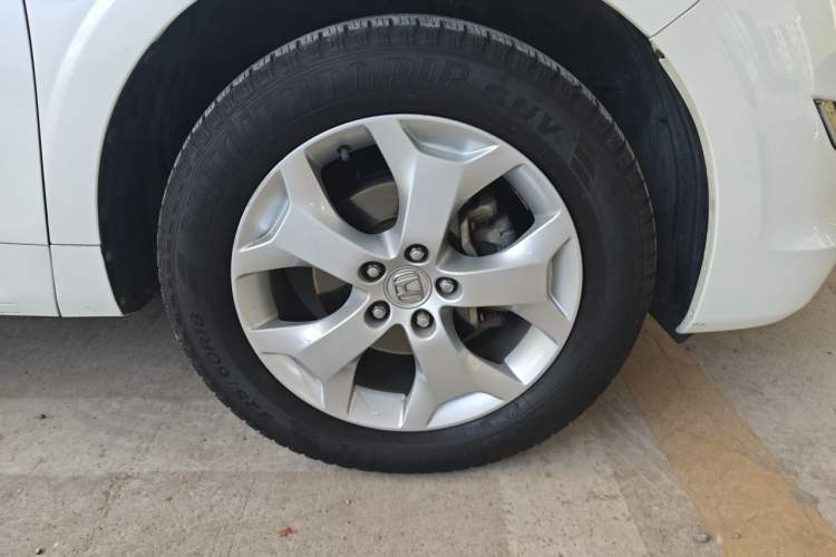 Used Honda Crosstour 2011 3.5L Prestige Edition Right Front Wheel Hub