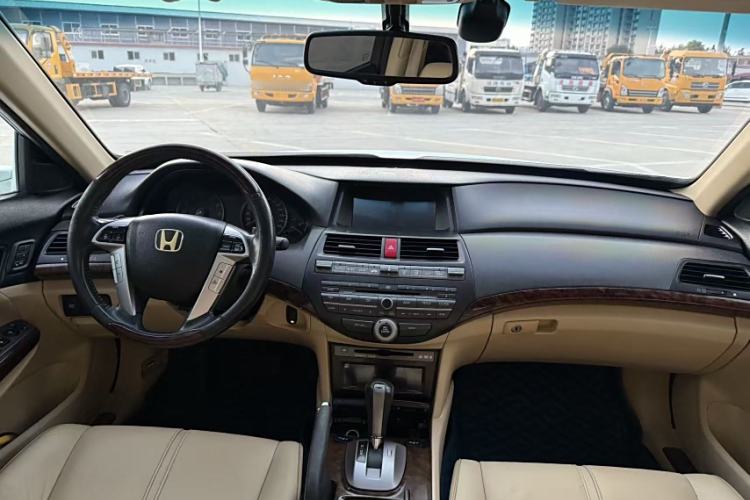 Used Honda Crosstour 2011 3.5L Prestige Edition Trunk