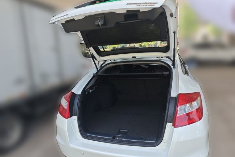 Used Honda Crosstour 2011 3.5L Prestige Edition Trunk