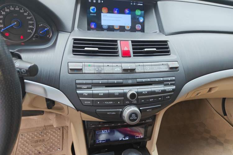 Used Honda Crosstour 2012 2.4L Luxury Edition Audio And AC Panel