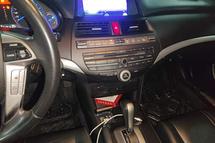 Used Honda Crosstour 2012 2.4L Luxury Edition Audio And AC Panel