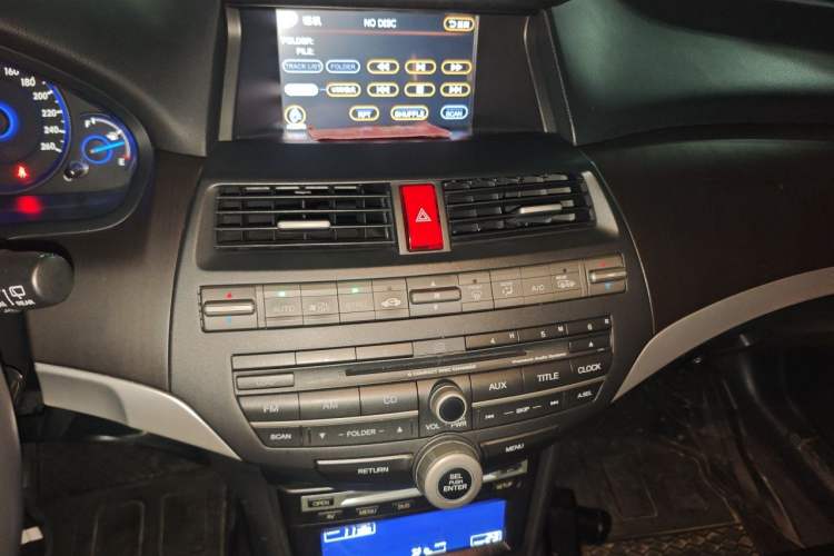 Used Honda Crosstour 2012 2.4L Luxury Edition Audio And AC Panel