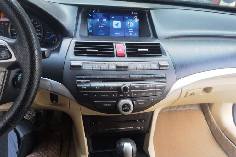 Used Honda Crosstour 2012 2.4L Luxury Edition Audio And AC Panel