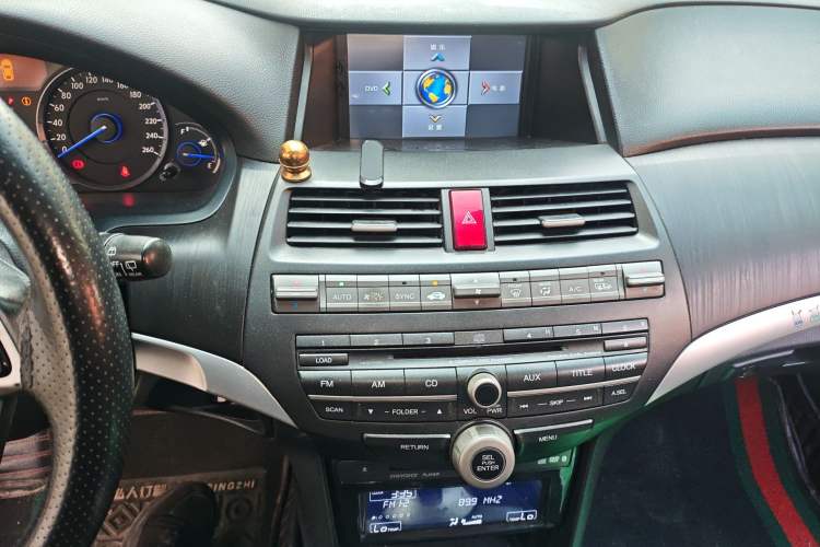 Used Honda Crosstour 2012 2.4L Luxury Edition Audio And AC Panel