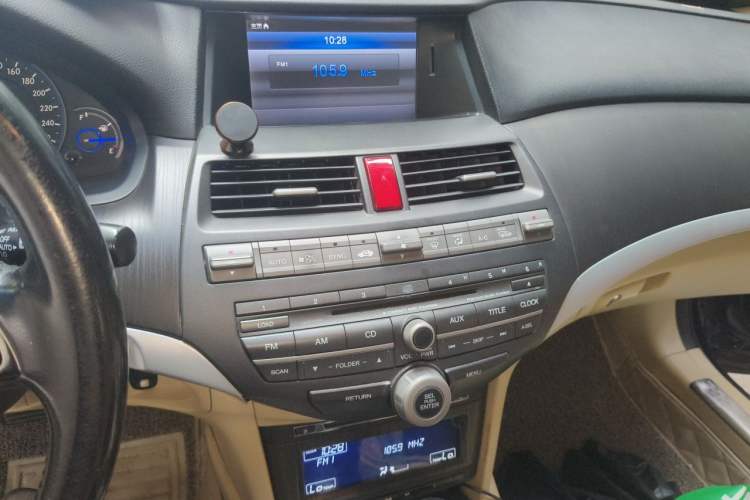 Used Honda Crosstour 2012 2.4L Luxury Edition Audio And AC Panel