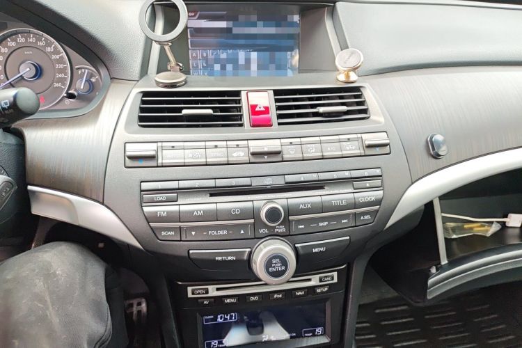 Used Honda Crosstour 2012 2.4L Luxury Edition Audio And AC Panel