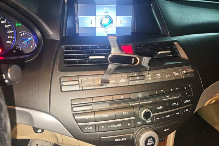 Used Honda Crosstour 2012 2.4L Luxury Edition Audio And AC Panel
