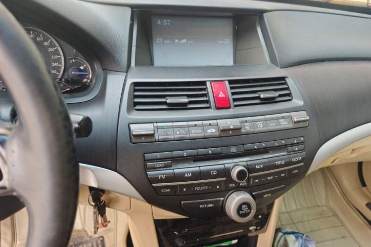 Used Honda Crosstour 2012 2.4L Luxury Edition Audio And AC Panel