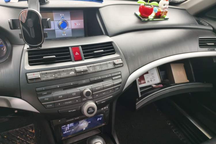 Used Honda Crosstour 2012 2.4L Luxury Edition Audio And AC Panel