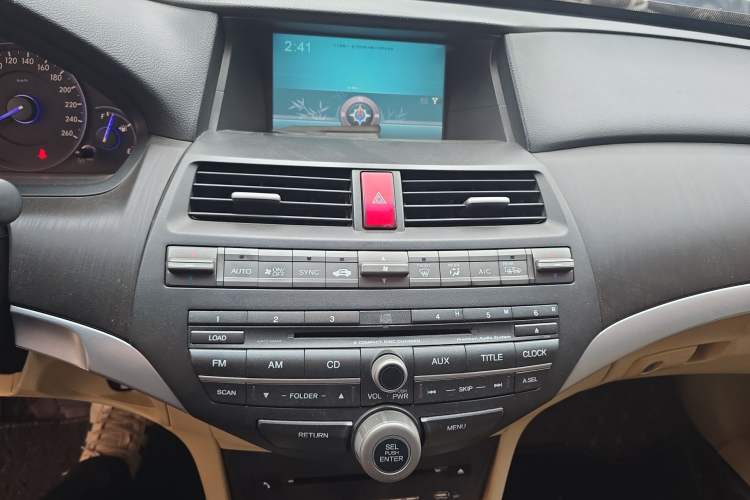 Used Honda Crosstour 2012 2.4L Luxury Edition Audio And AC Panel