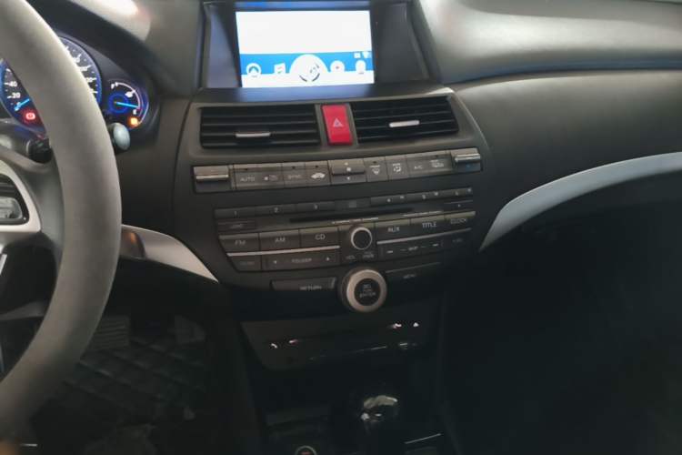 Used Honda Crosstour 2012 2.4L Luxury Edition Audio And AC Panel