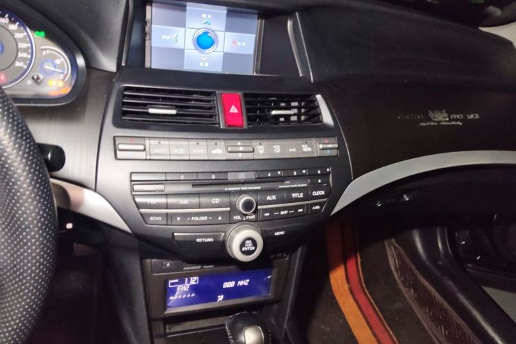 Used Honda Crosstour 2012 2.4L Luxury Edition Audio And AC Panel