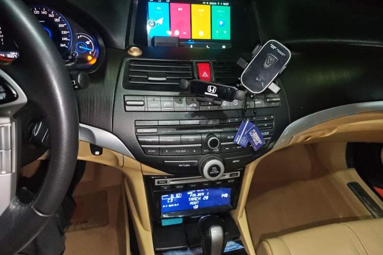 Used Honda Crosstour 2012 2.4L Luxury Edition Audio And AC Panel