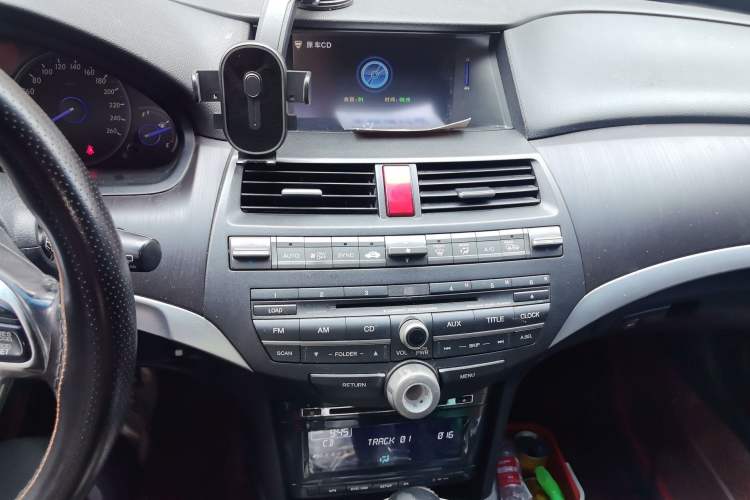 Used Honda Crosstour 2012 2.4L Luxury Edition Audio And AC Panel