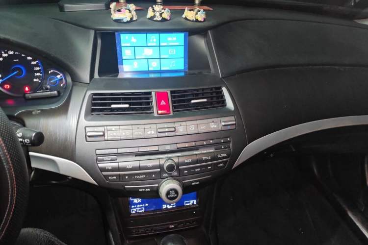 Used Honda Crosstour 2012 2.4L Luxury Edition Audio And AC Panel