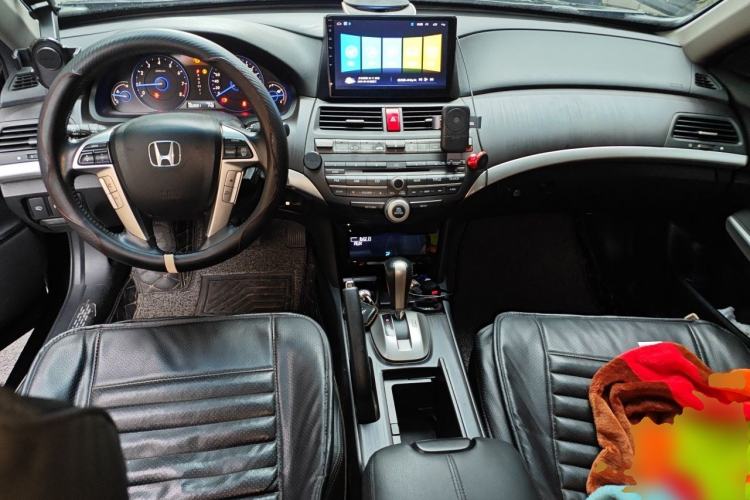 Used Honda Crosstour 2012 2.4L Luxury Edition Center Console