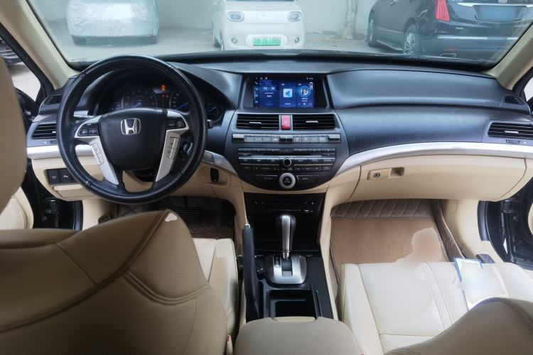 Used Honda Crosstour 2012 2.4L Luxury Edition Center Console