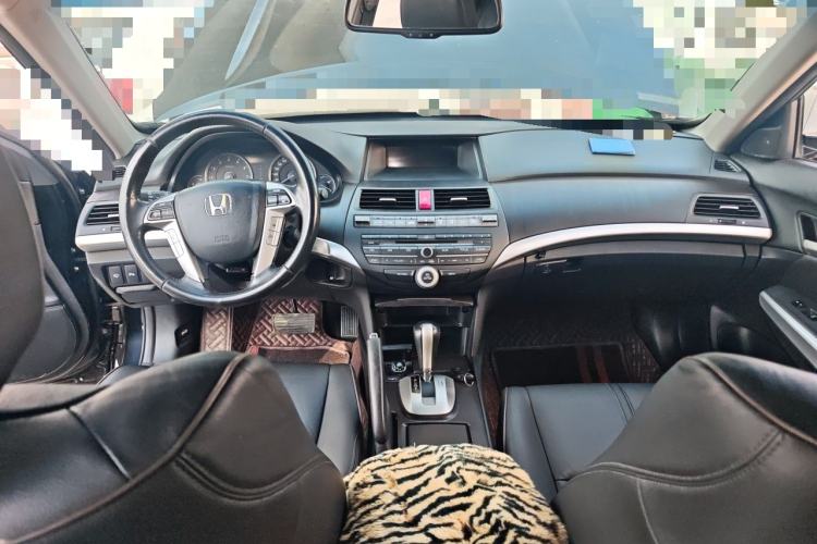 Used Honda Crosstour 2012 2.4L Luxury Edition Center Console