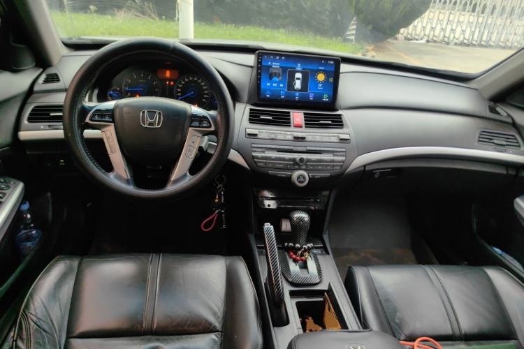 Used Honda Crosstour 2012 2.4L Luxury Edition Center Console