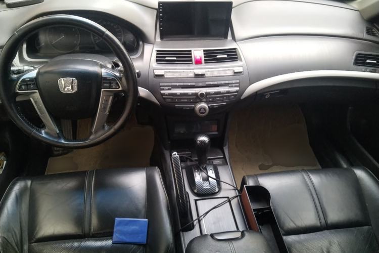 Used Honda Crosstour 2012 2.4L Luxury Edition Center Console