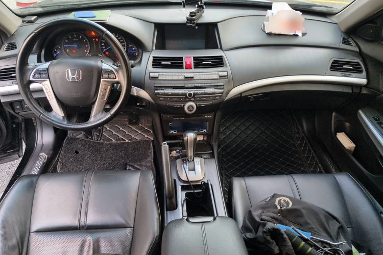 Used Honda Crosstour 2012 2.4L Luxury Edition Center Console