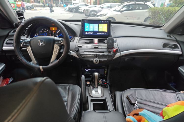 Used Honda Crosstour 2012 2.4L Luxury Edition Center Console