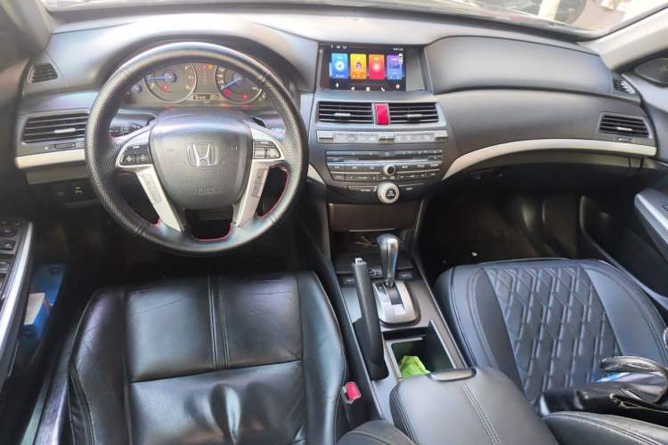 Used Honda Crosstour 2012 2.4L Luxury Edition Center Console