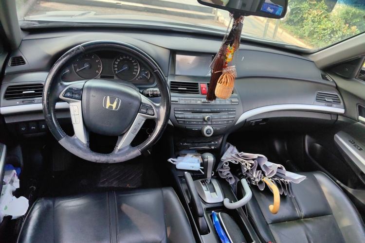 Used Honda Crosstour 2012 2.4L Luxury Edition Center Console
