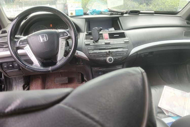 Used Honda Crosstour 2012 2.4L Luxury Edition Center Console
