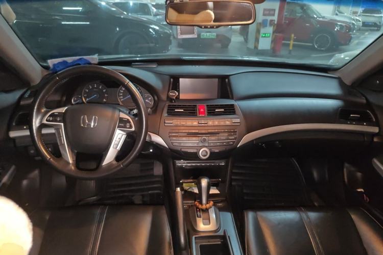 Used Honda Crosstour 2012 2.4L Luxury Edition Center Console