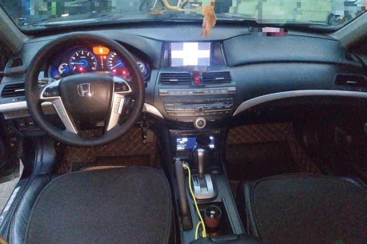 Used Honda Crosstour 2012 2.4L Luxury Edition Center Console