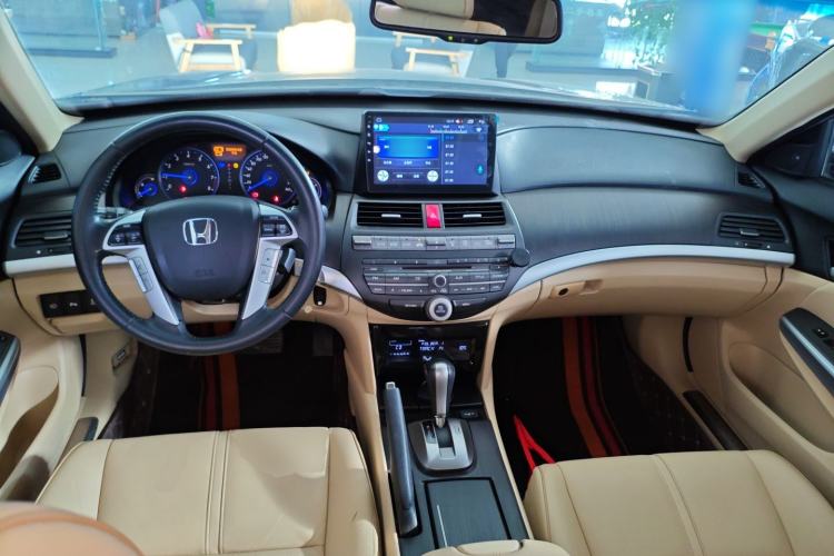 Used Honda Crosstour 2012 2.4L Luxury Edition Center Console