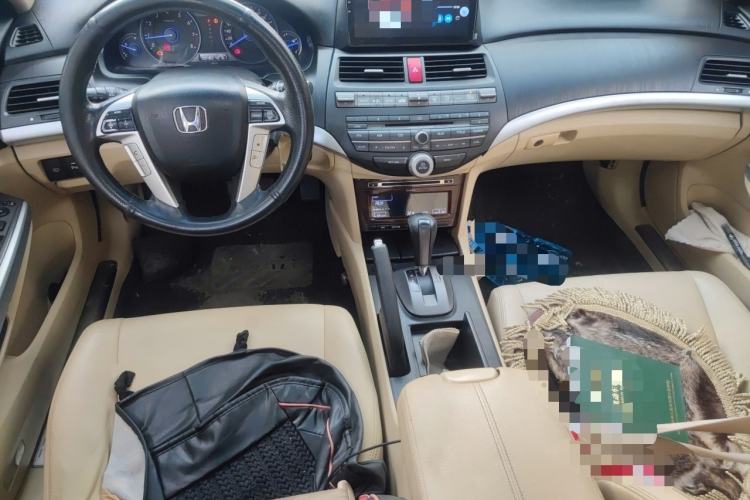 Used Honda Crosstour 2012 2.4L Luxury Edition Center Console