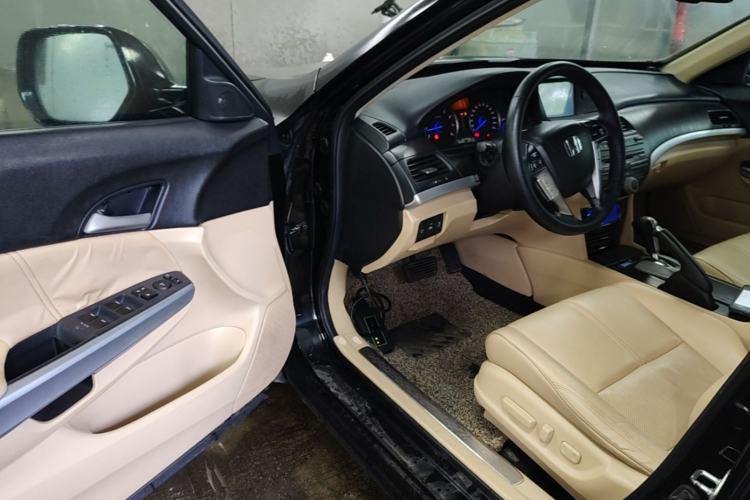 Used Honda Crosstour 2012 2.4L Luxury Edition Driver Seat