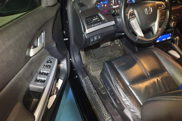 Used Honda Crosstour 2012 2.4L Luxury Edition Driver Seat