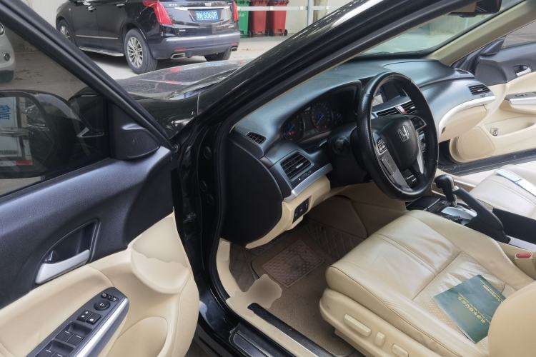 Used Honda Crosstour 2012 2.4L Luxury Edition Driver Seat