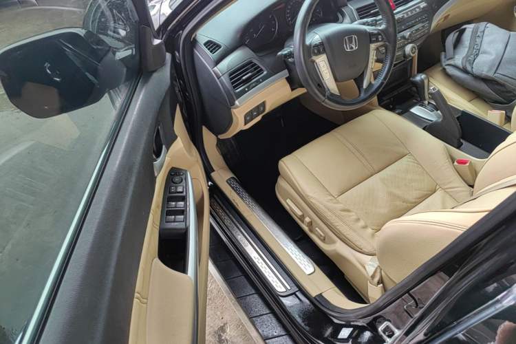 Used Honda Crosstour 2012 2.4L Luxury Edition Driver Seat