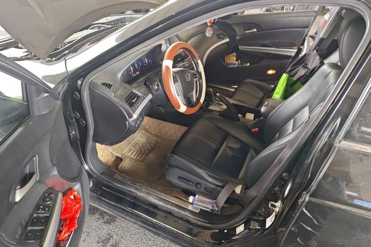 Used Honda Crosstour 2012 2.4L Luxury Edition Driver Seat