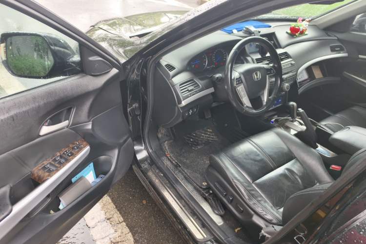 Used Honda Crosstour 2012 2.4L Luxury Edition Driver Seat