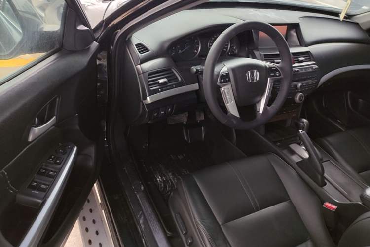 Used Honda Crosstour 2012 2.4L Luxury Edition Driver Seat