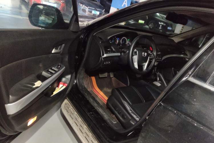 Used Honda Crosstour 2012 2.4L Luxury Edition Driver Seat